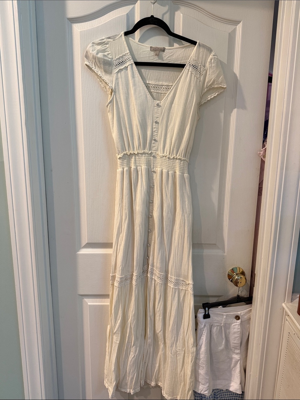 Wonderly Cream Button-Front Maxi Dress with Lace Accents